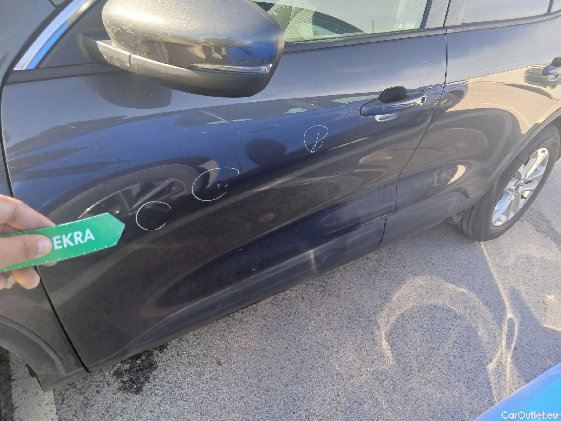  Ford  Kuga FORD  / 2019 / 5P / todoterreno Titanium 2.0 EcoBlue MHEV 110kW (150CV) #18