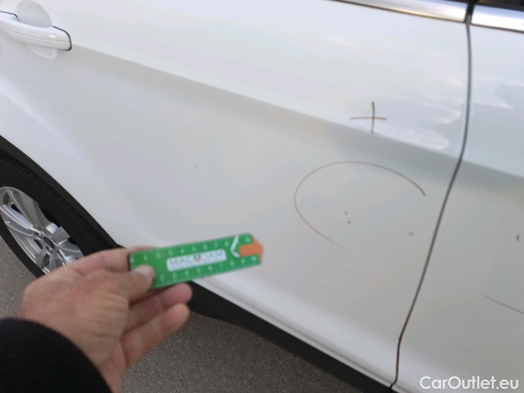  Ford  Kuga FORD  / 2016 / 5P / todoterreno 1.5 EcoBoost 88kW 4x2 Trend+ (CX) #17