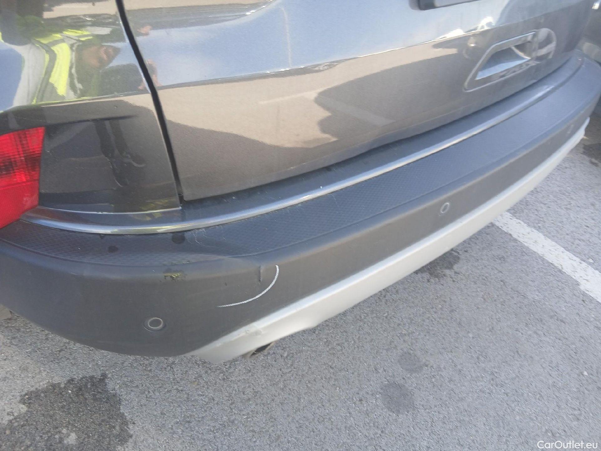  Ford  Kuga FORD  / 2019 / 5P / todoterreno Titanium 2.0 EcoBlue MHEV 110kW (150CV) #24