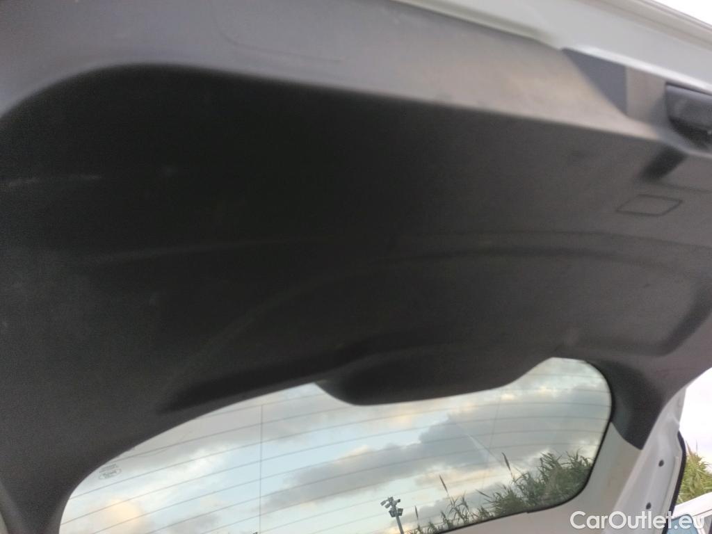  Ford  Kuga FORD  / 2016 / 5P / todoterreno 1.5 EcoBoost 88kW 4x2 Trend+ (CX) #32