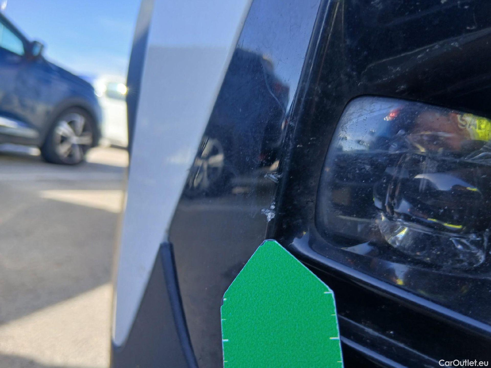  Peugeot  2008 PEUGEOT  / 2019 / 5P / todoterreno Active BlueHDI 81kW (110CV) #7