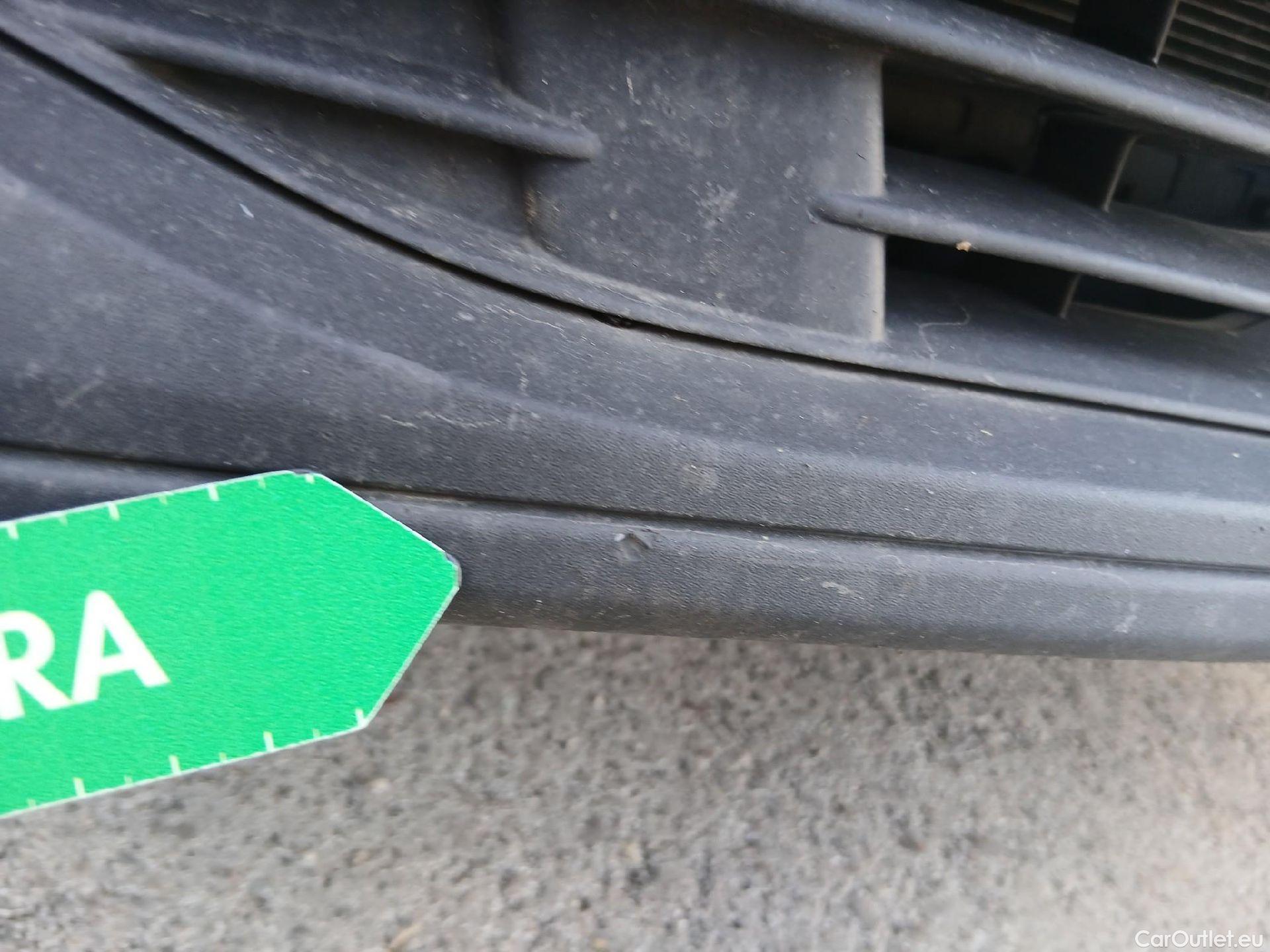  Peugeot  2008 PEUGEOT  / 2019 / 5P / todoterreno Active BlueHDI 81kW (110CV) #6