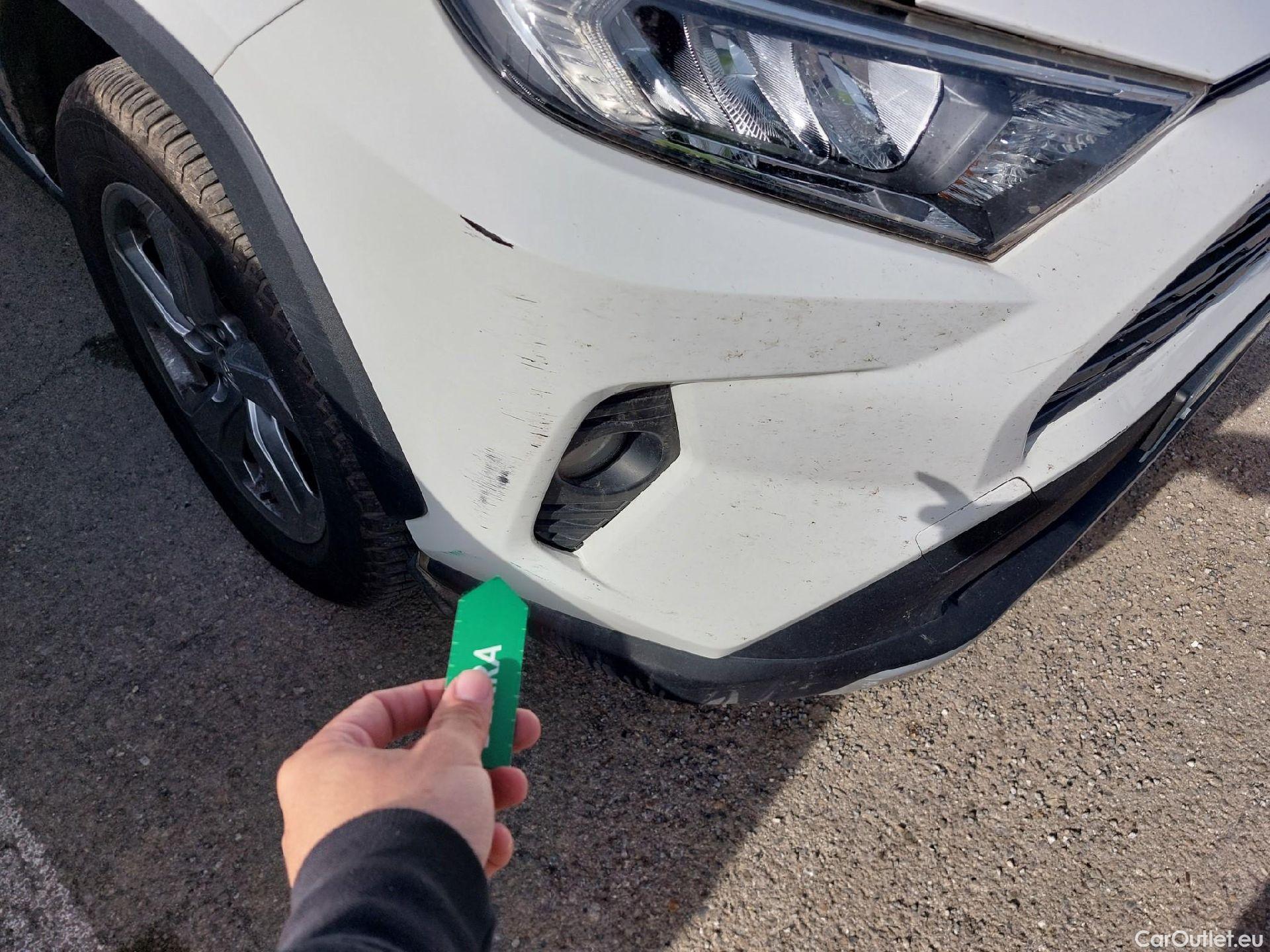  Toyota  RAV4 TOYOTA  / 2018 / 5P / todoterreno 2.5l 220H Advance 4WD #1