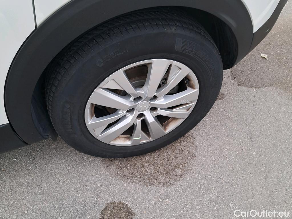  Peugeot  3008 PEUGEOT  / 2020 / 5P / todoterreno 1.5 BlueHDi 96kW (130CV) S&S Active Pack #20