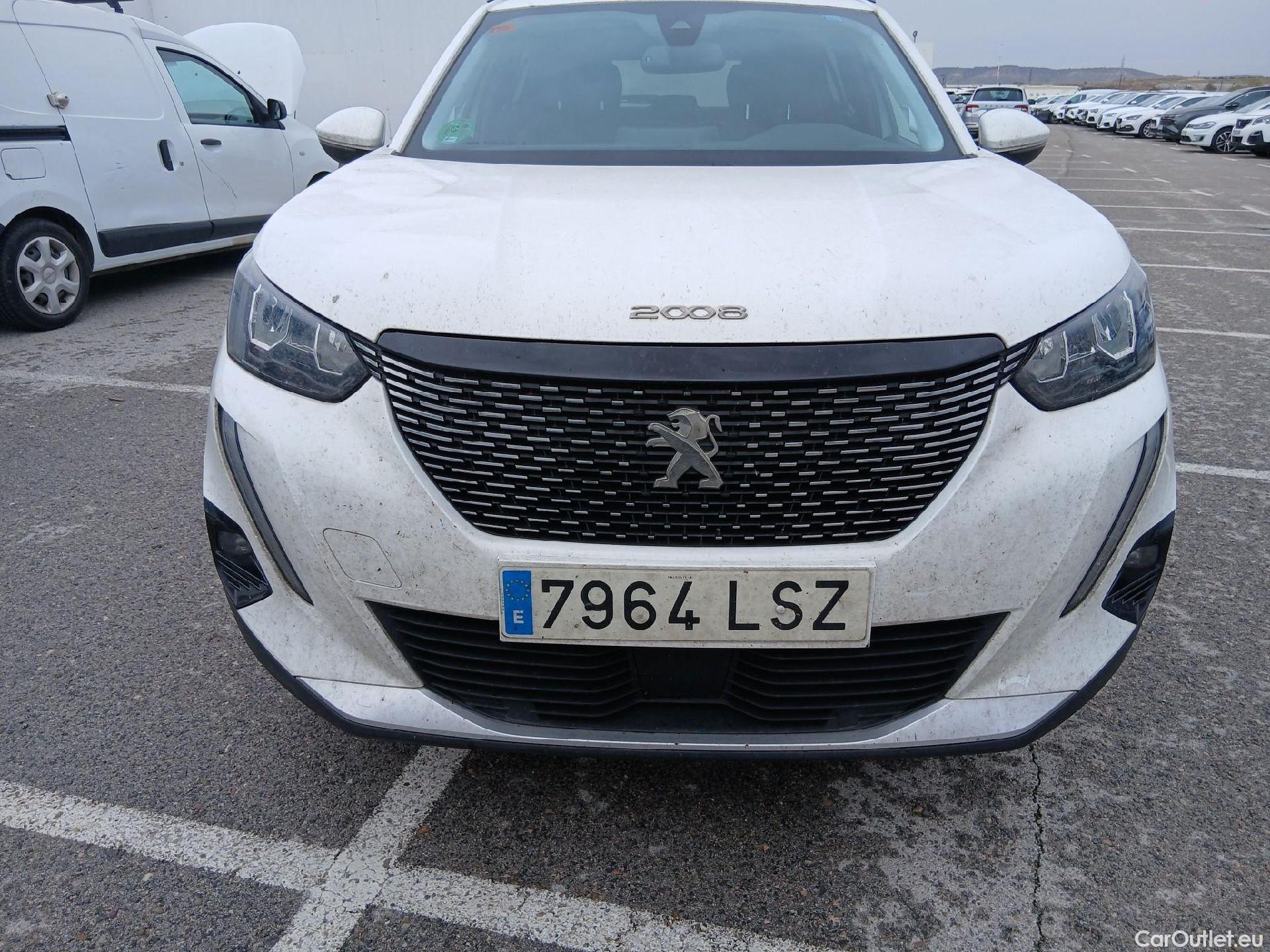  Peugeot  2008 PEUGEOT  / 2019 / 5P / todoterreno Allure BlueHDI 130 S&S EAT8 #51
