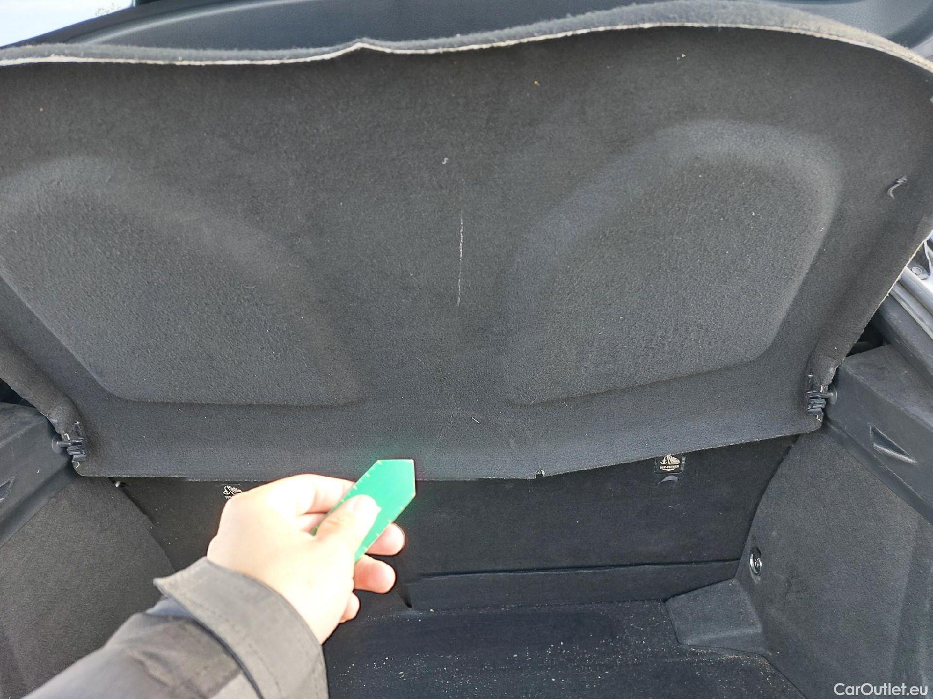  Toyota  C-HR TOYOTA  / 2016 / 5P / todoterreno 1.8 125H Advance (CX) #2