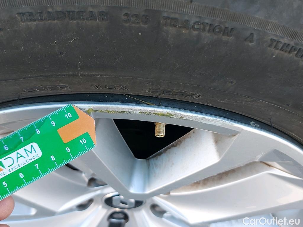  Renault  Captur RENAULT  / 2020 / 5P / todoterreno Intens TCe 90 #37