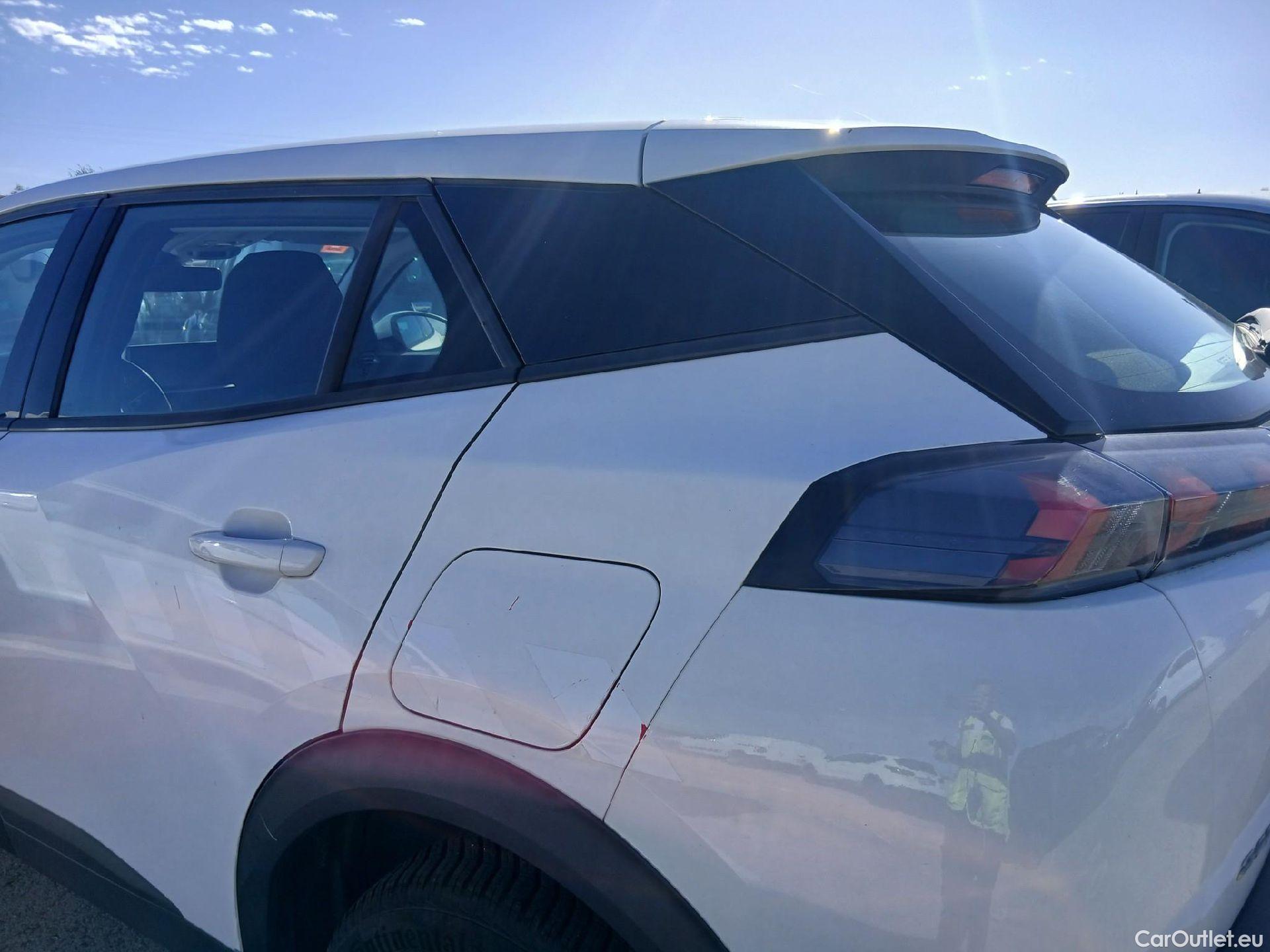  Peugeot  2008 PEUGEOT  / 2019 / 5P / todoterreno Active BlueHDI 81kW (110CV) #16