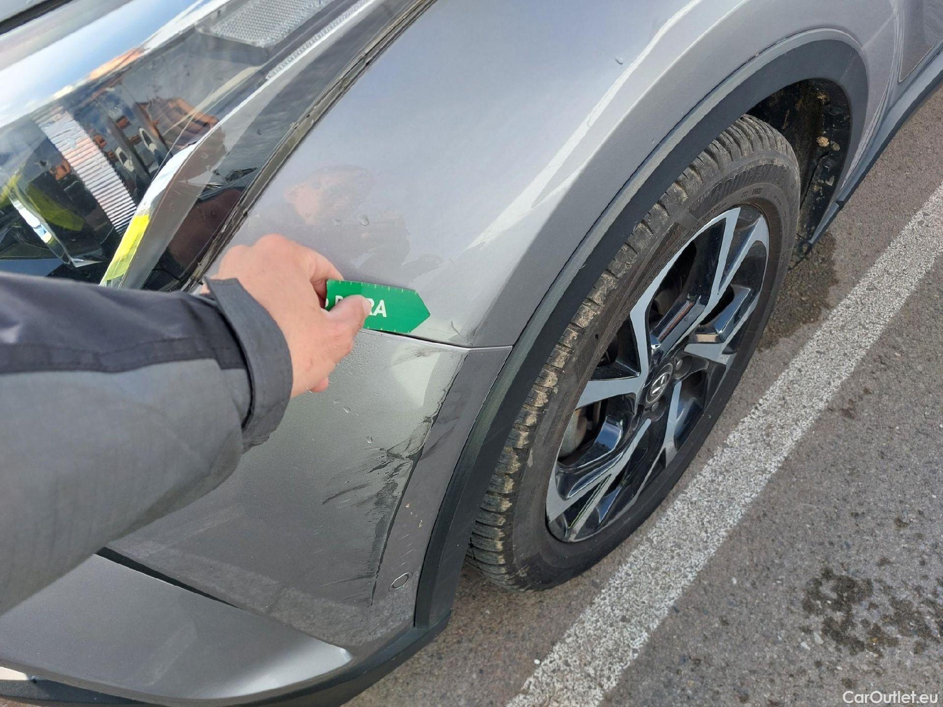  Toyota  C-HR TOYOTA  / 2016 / 5P / todoterreno 1.8 125H Advance (CX) #6