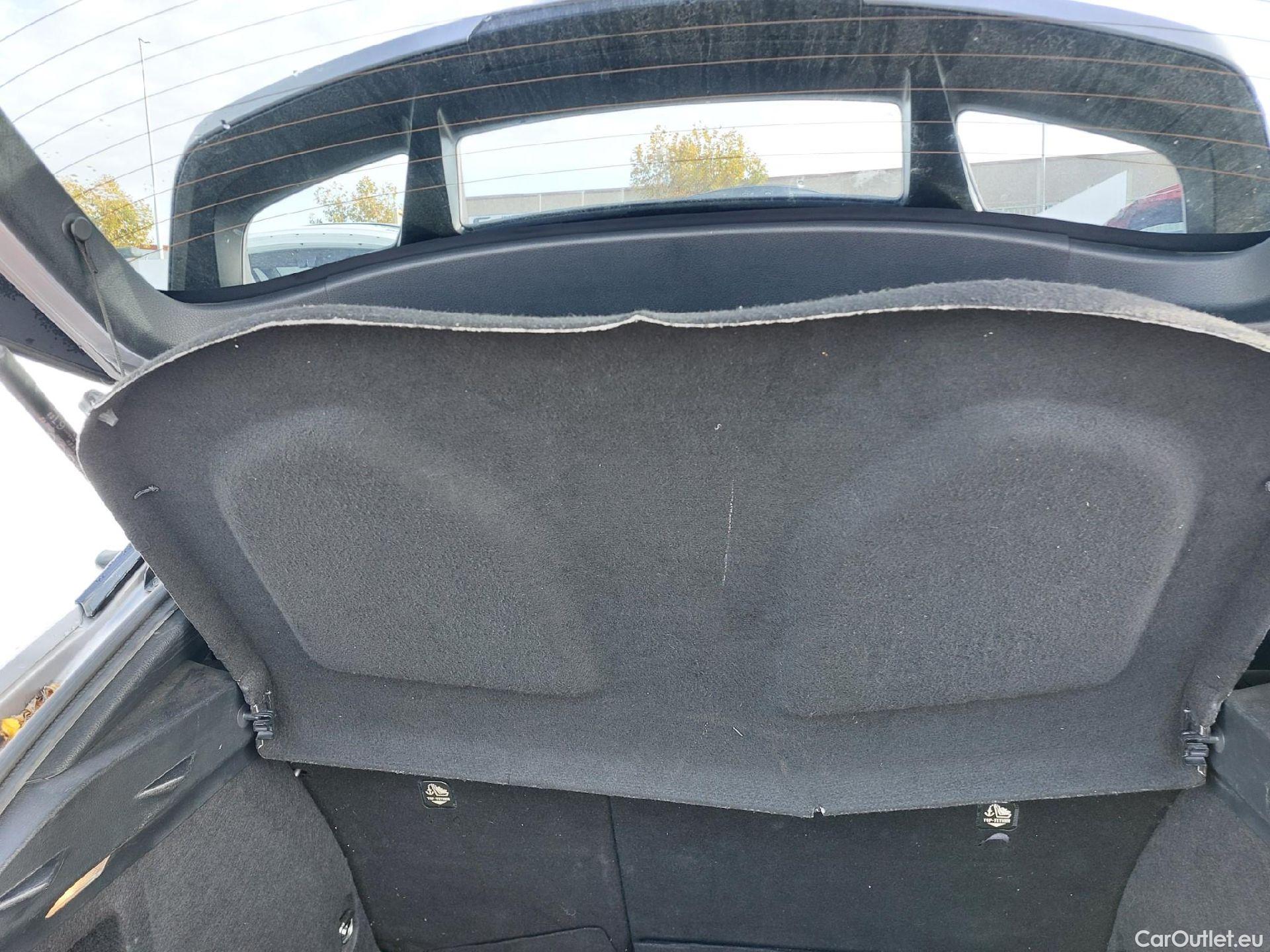  Toyota  C-HR TOYOTA  / 2016 / 5P / todoterreno 1.8 125H Advance (CX) #1