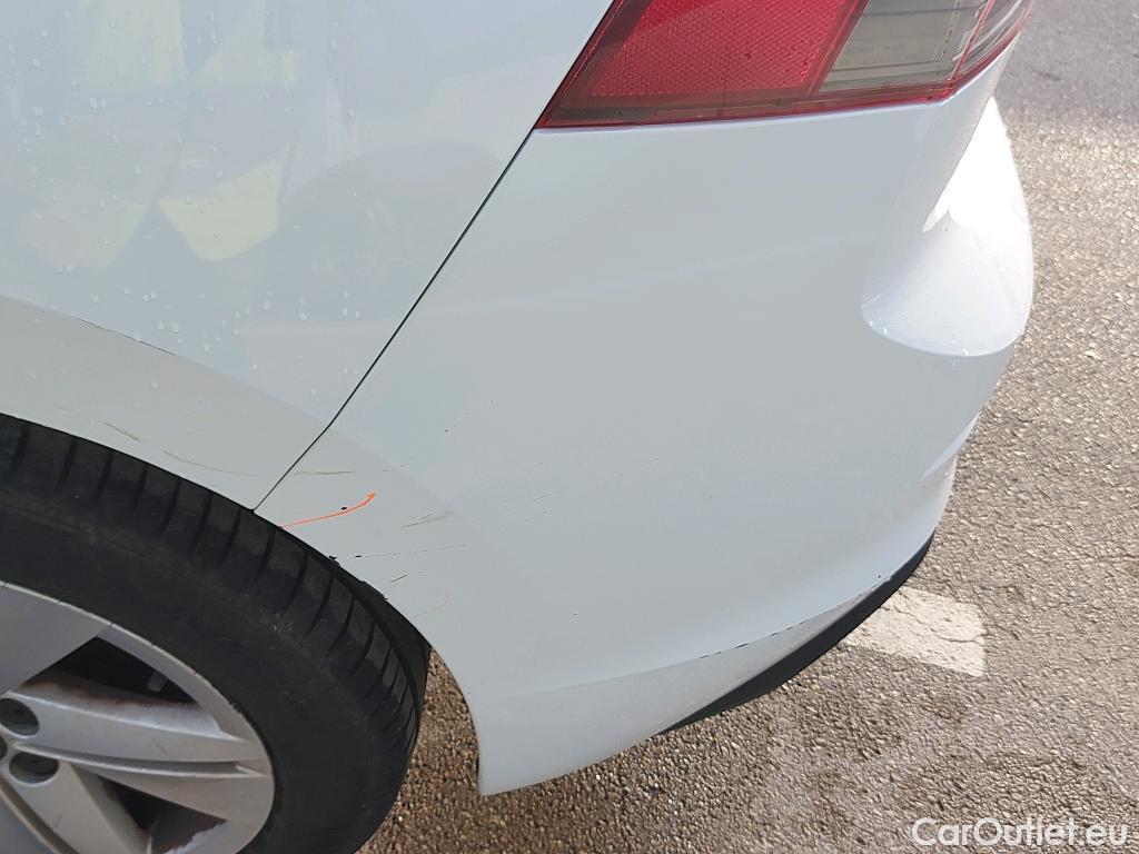  Volkswagen  Golf  VOLKSWAGEN / 2020 / 5P / berlina con portón 1.0 TSI 81kW (110CV) #9