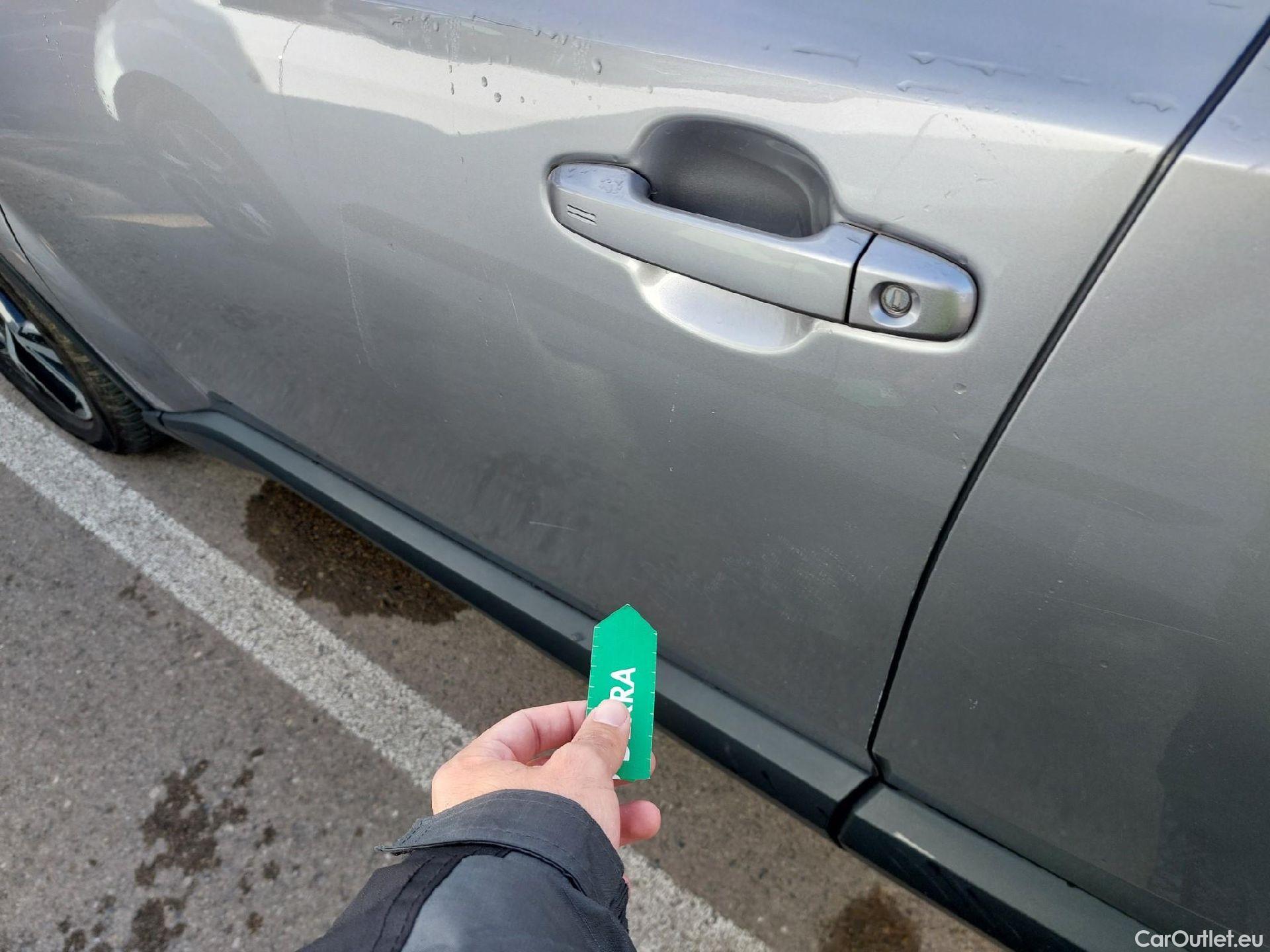  Toyota  C-HR TOYOTA  / 2016 / 5P / todoterreno 1.8 125H Advance (CX) #8