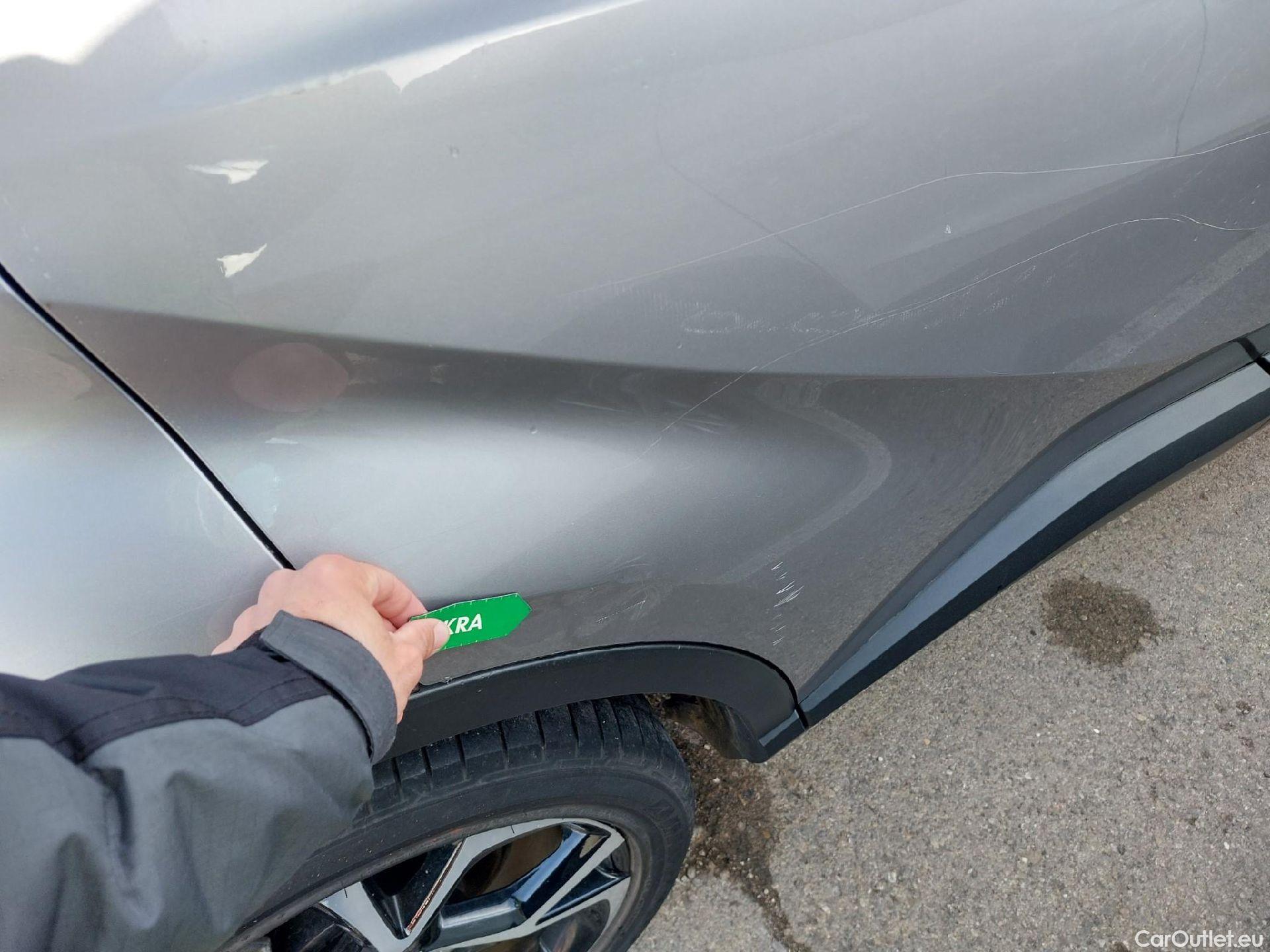  Toyota  C-HR TOYOTA  / 2016 / 5P / todoterreno 1.8 125H Advance (CX) #18