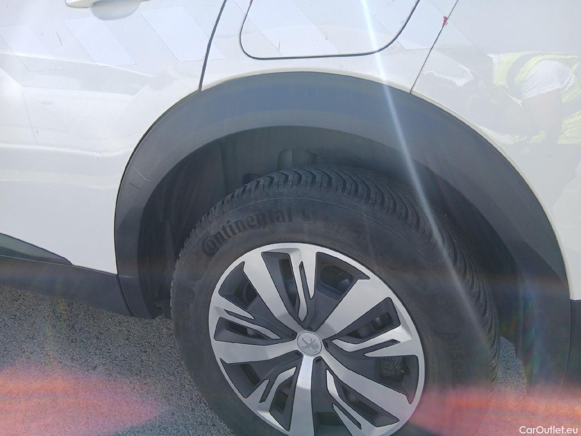  Peugeot  2008 PEUGEOT  / 2019 / 5P / todoterreno Active BlueHDI 81kW (110CV) #15