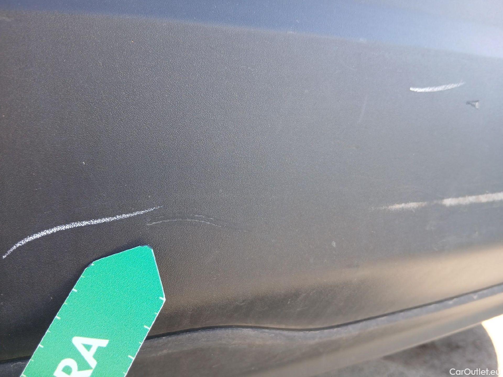  Peugeot  2008 PEUGEOT  / 2019 / 5P / todoterreno Active BlueHDI 81kW (110CV) #18