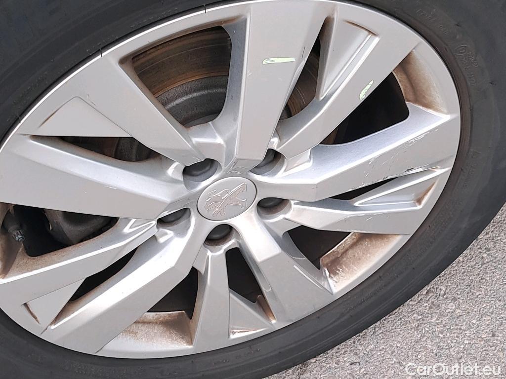  Peugeot  3008 PEUGEOT  / 2020 / 5P / todoterreno 1.5 BlueHDi 96kW (130CV) S&S Active Pack #19