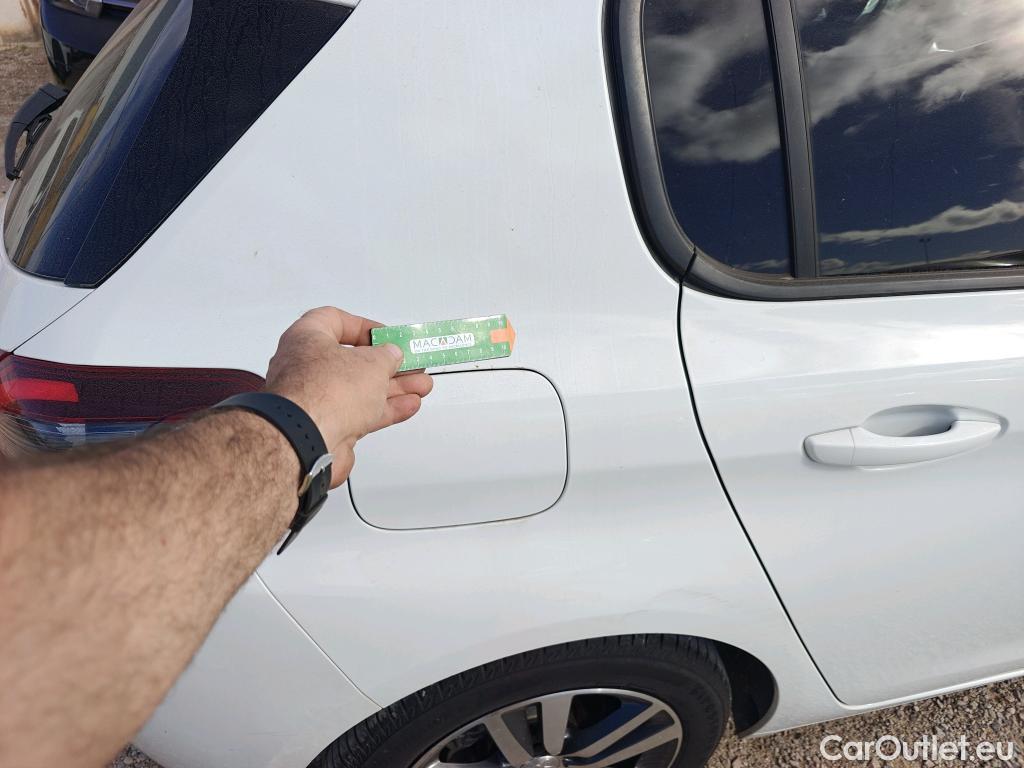  Peugeot  308 PEUGEOT  / 2017 / 5P / berlina con portón 5p Style BlueHDi 130 S&S #3