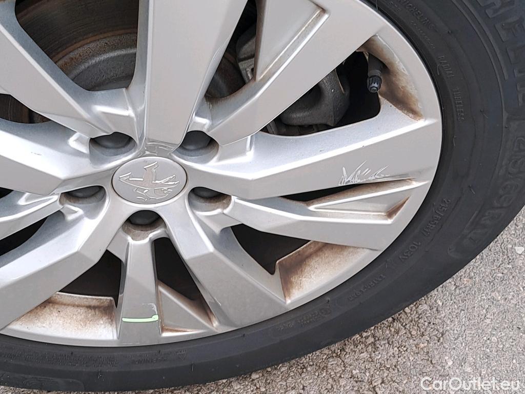  Peugeot  3008 PEUGEOT  / 2020 / 5P / todoterreno 1.5 BlueHDi 96kW (130CV) S&S Active Pack #21