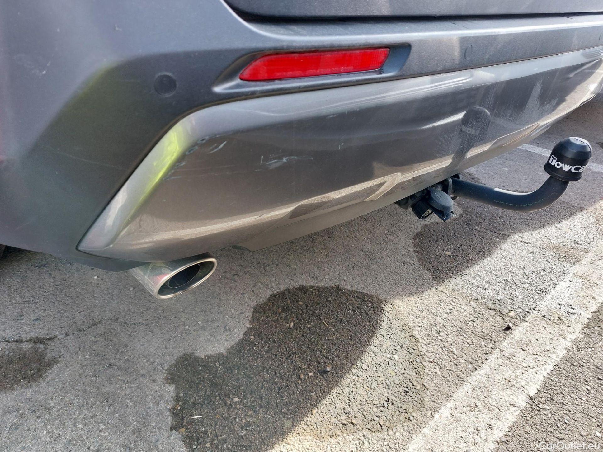  Toyota  RAV4 TOYOTA  / 2018 / 5P / todoterreno 2.5l 220H Advance 4WD #14