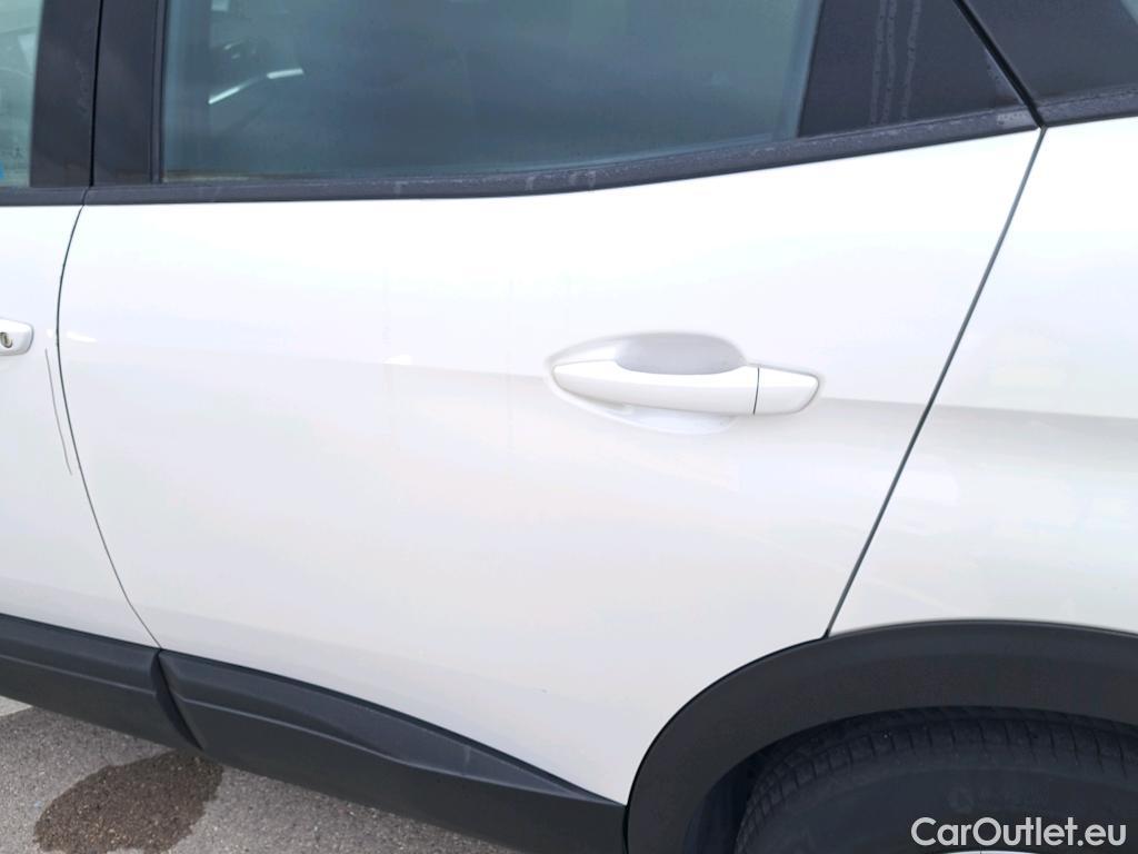  Peugeot  3008 PEUGEOT  / 2020 / 5P / todoterreno 1.5 BlueHDi 96kW (130CV) S&S Active Pack #51