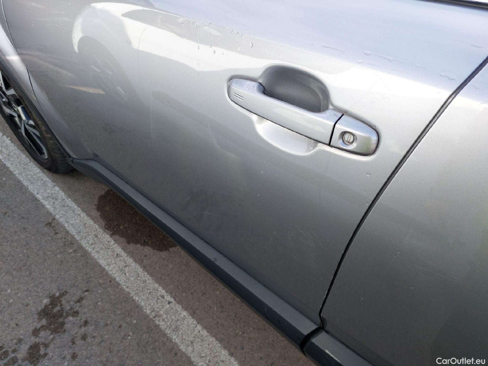  Toyota  C-HR TOYOTA  / 2016 / 5P / todoterreno 1.8 125H Advance (CX) #7