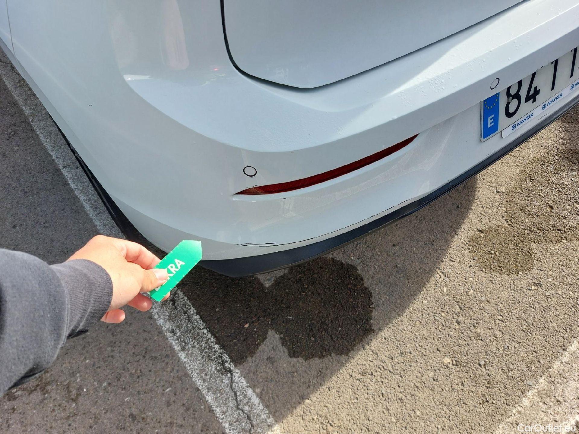  Volkswagen  Golf  VOLKSWAGEN / 2020 / 5P / berlina con portón Life 2.0 TDI 85kW (115CV) #9