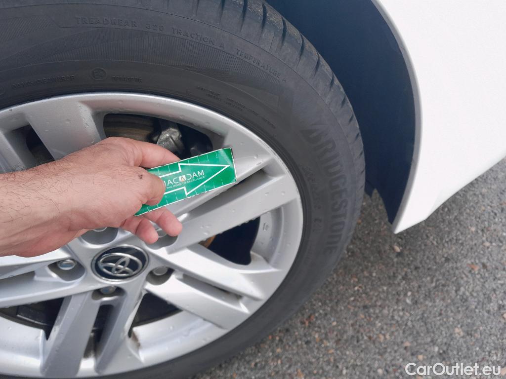  Toyota  Corolla TOYOTA  1.8 125H ACTIVE TECH E-CVT #8