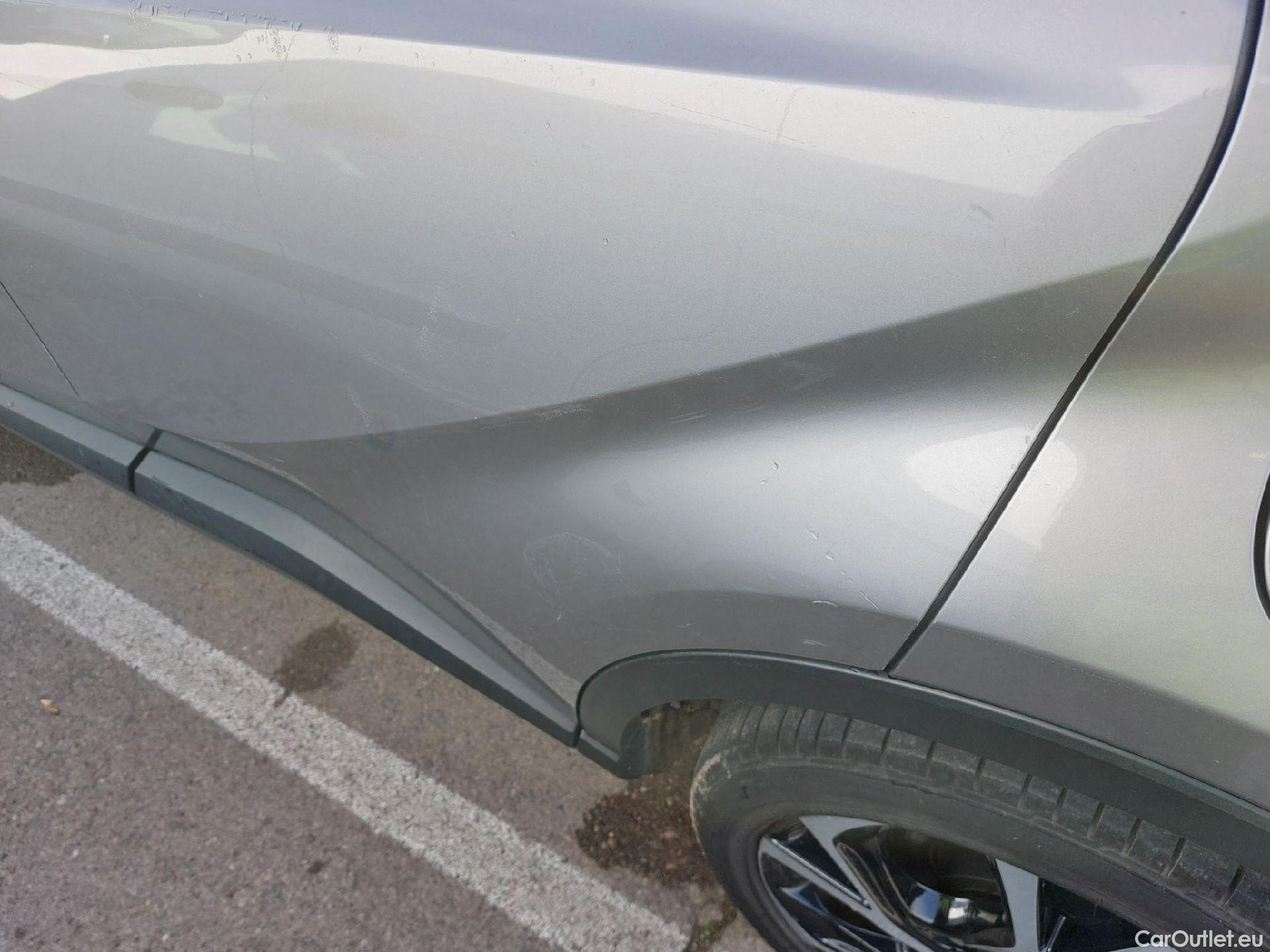  Toyota  C-HR TOYOTA  / 2016 / 5P / todoterreno 1.8 125H Advance (CX) #10