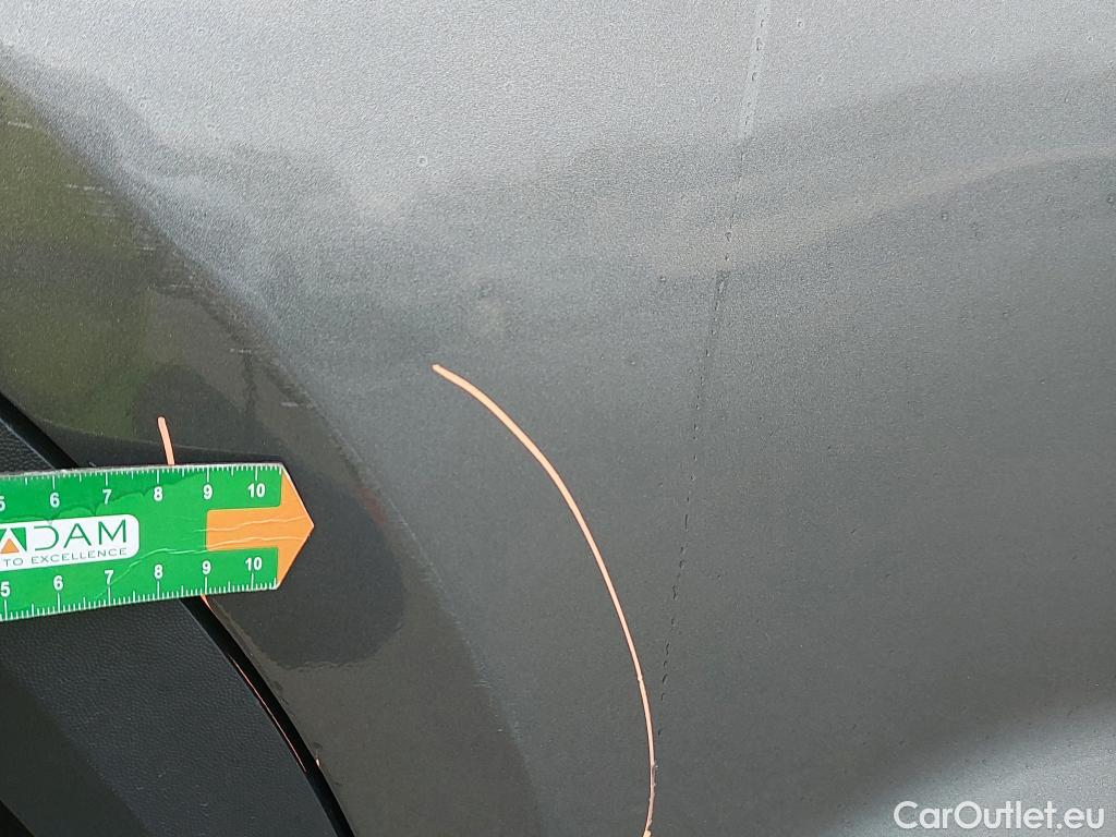  Volkswagen  T-ROC VOLKSWAGEN  / 2017 / 5P / todoterreno Advance 2.0 TDI 110kW (150CV) DSG (AC2) #2