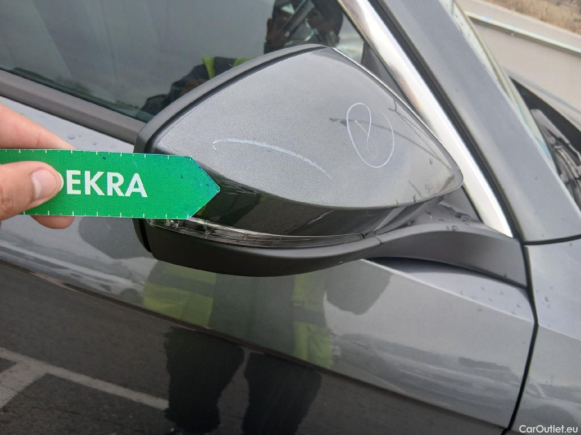  Volkswagen  T-ROC VOLKSWAGEN  / 2017 / 5P / todoterreno Advance 2.0 TDI 110kW (150CV) DSG (AC2) #26