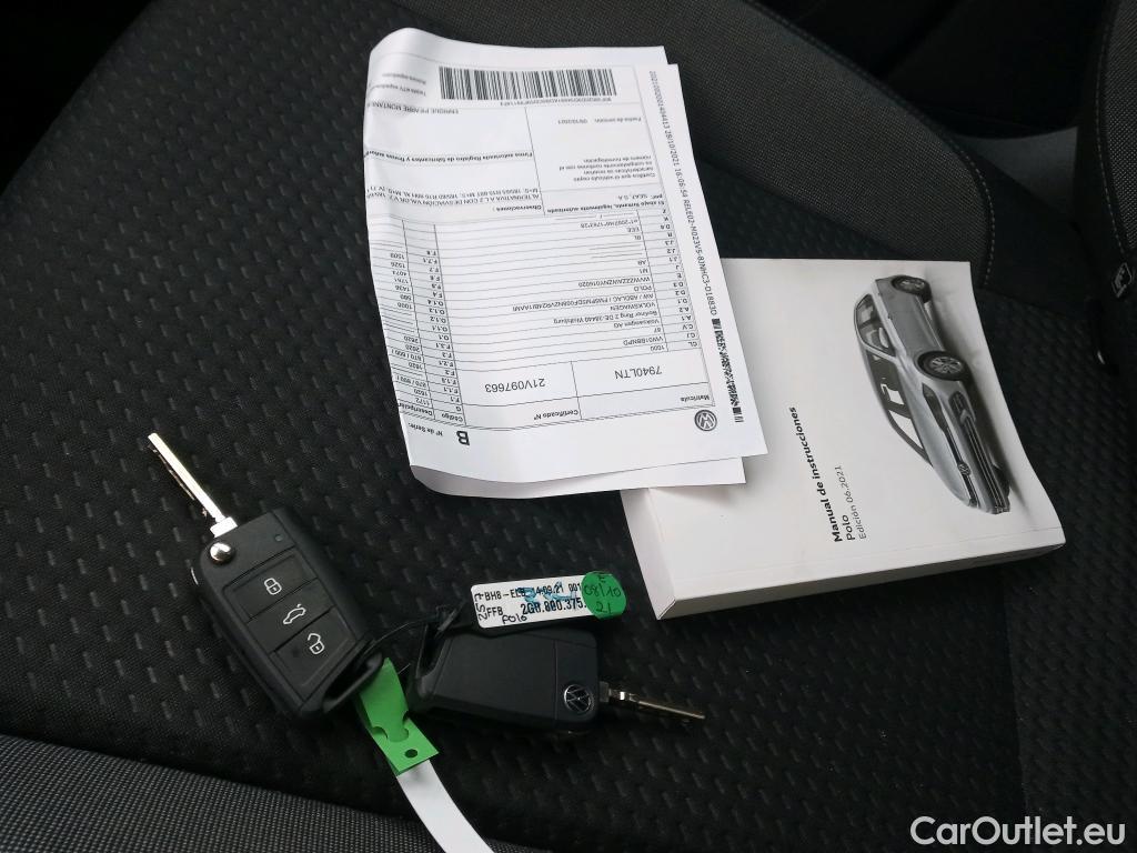  Volkswagen  Polo VOLKSWAGEN  / 2021 / 5P / berlina con portón Life 1.0 TSI 70kW (95CV) #5