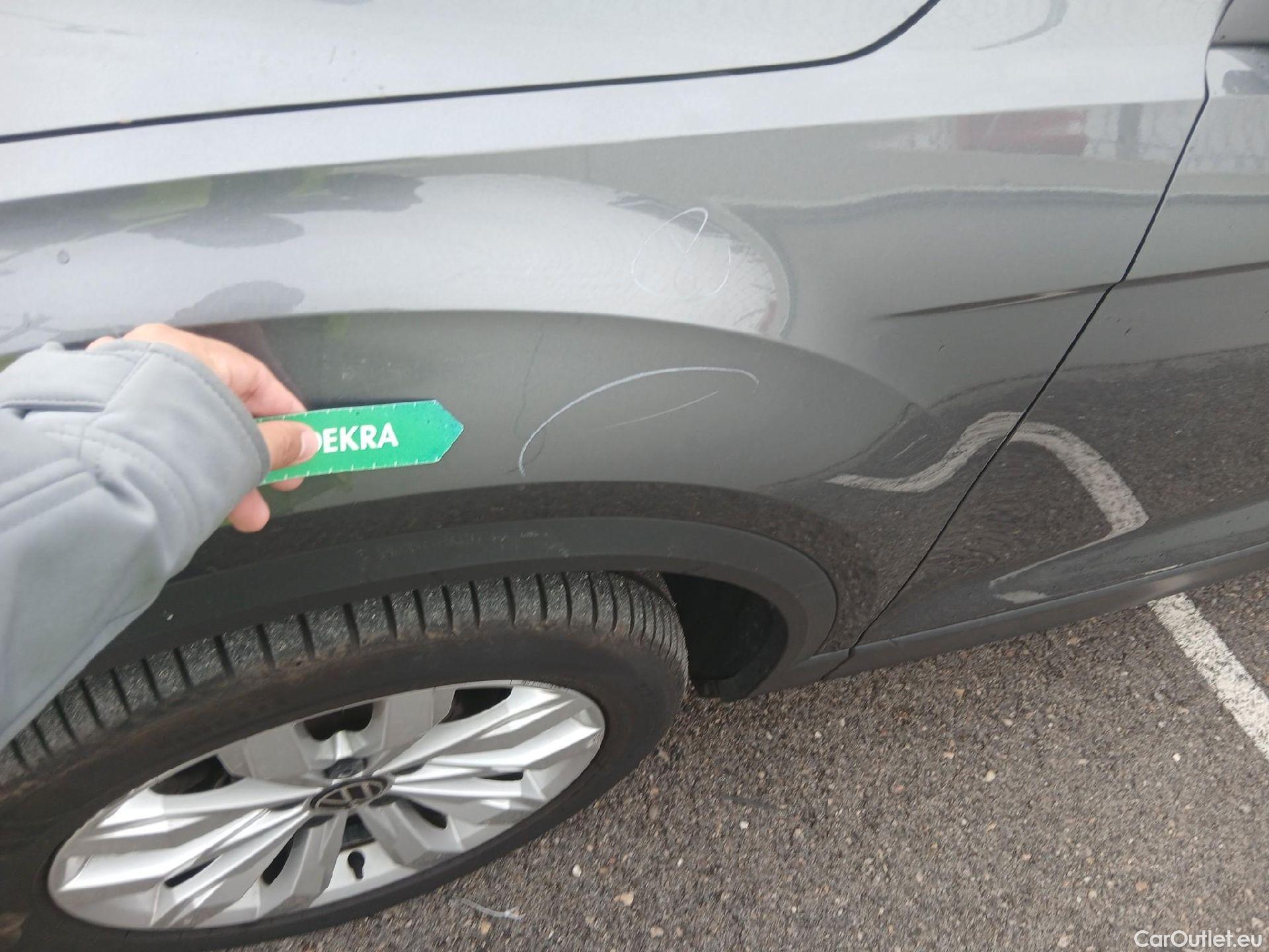  Volkswagen  T-ROC VOLKSWAGEN  / 2017 / 5P / todoterreno Advance 2.0 TDI 110kW (150CV) DSG (AC2) #11