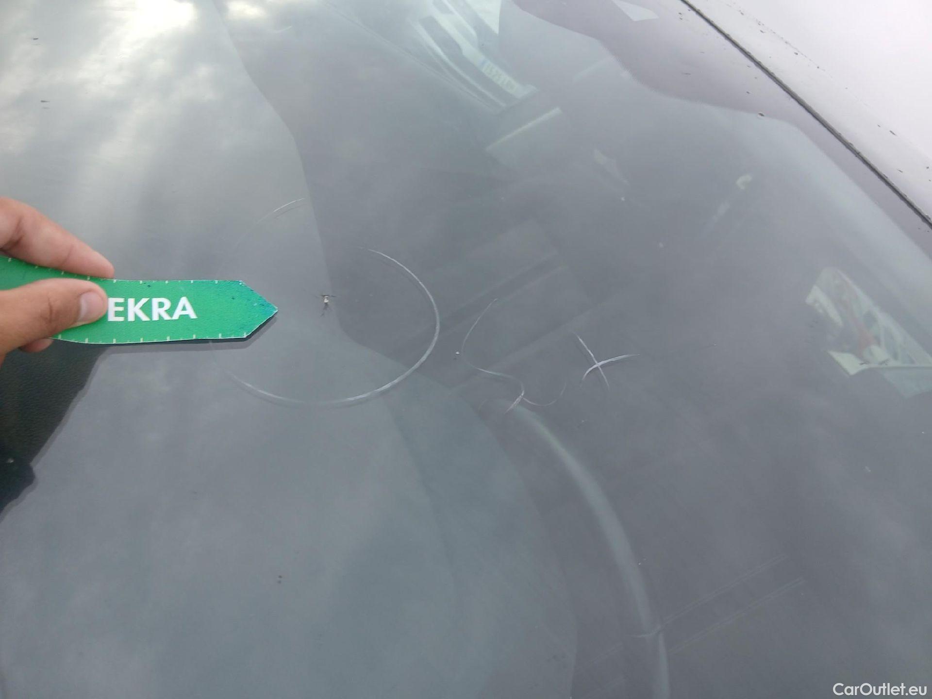  Volkswagen  T-ROC VOLKSWAGEN  / 2017 / 5P / todoterreno Advance 2.0 TDI 110kW (150CV) DSG (AC2) #8