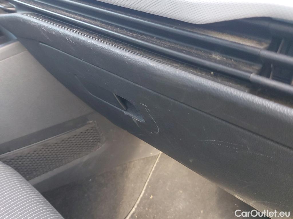  Volkswagen  Golf  VOLKSWAGEN / 2020 / 5P / berlina con portón 1.0 TSI 81kW (110CV) #29