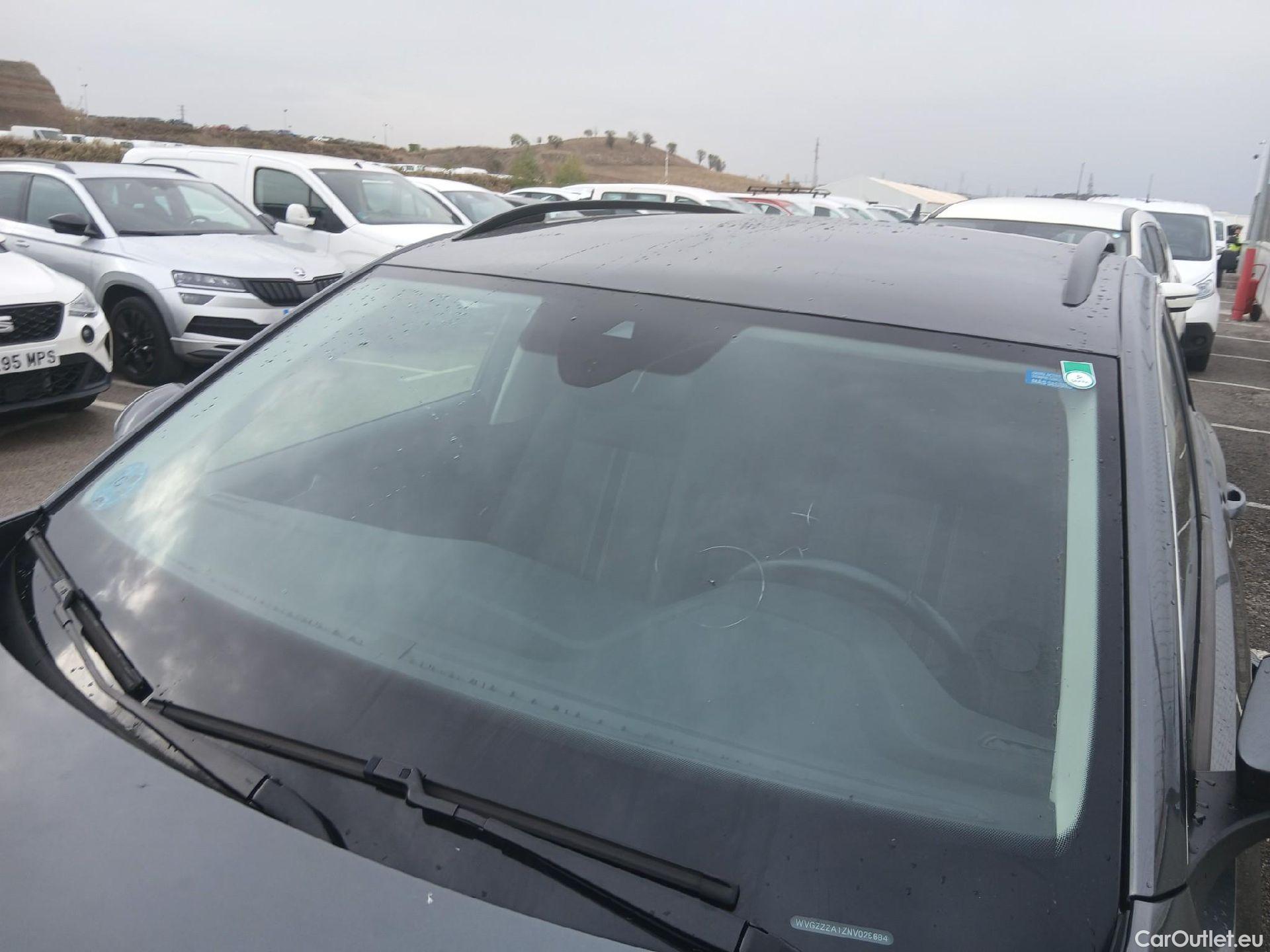  Volkswagen  T-ROC VOLKSWAGEN  / 2017 / 5P / todoterreno Advance 2.0 TDI 110kW (150CV) DSG (AC2) #10