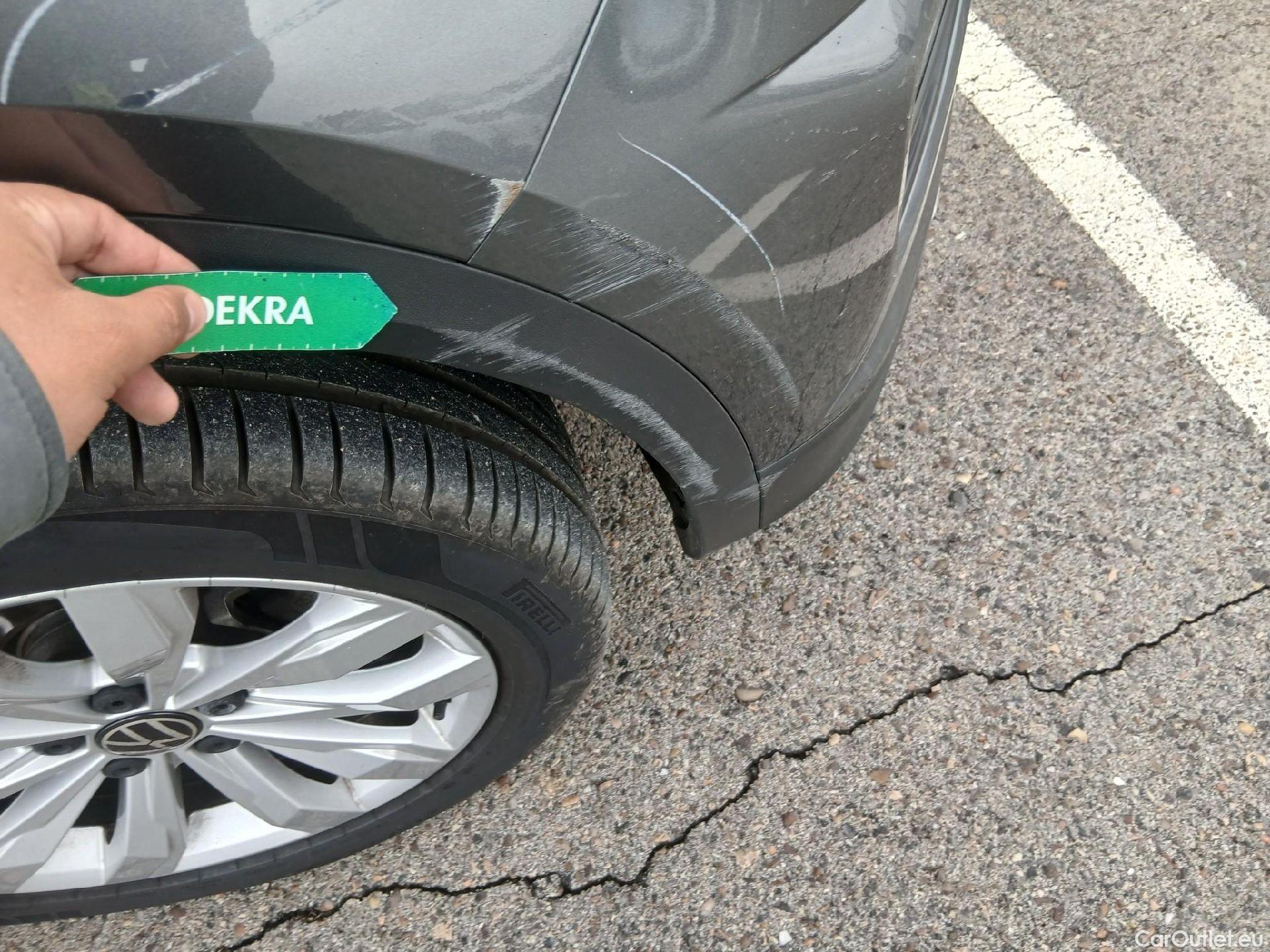  Volkswagen  T-ROC VOLKSWAGEN  / 2017 / 5P / todoterreno Advance 2.0 TDI 110kW (150CV) DSG (AC2) #30