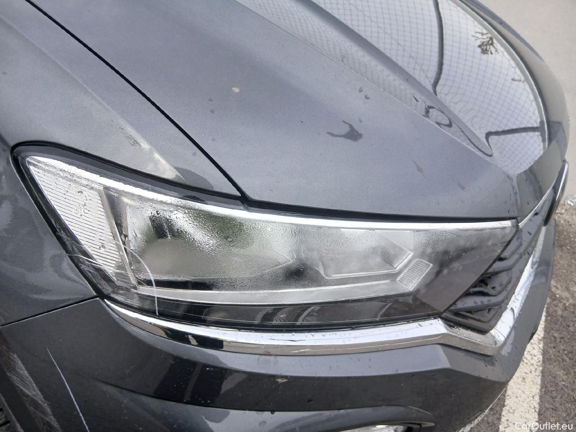  Volkswagen  T-ROC VOLKSWAGEN  / 2017 / 5P / todoterreno Advance 2.0 TDI 110kW (150CV) DSG (AC2) #6