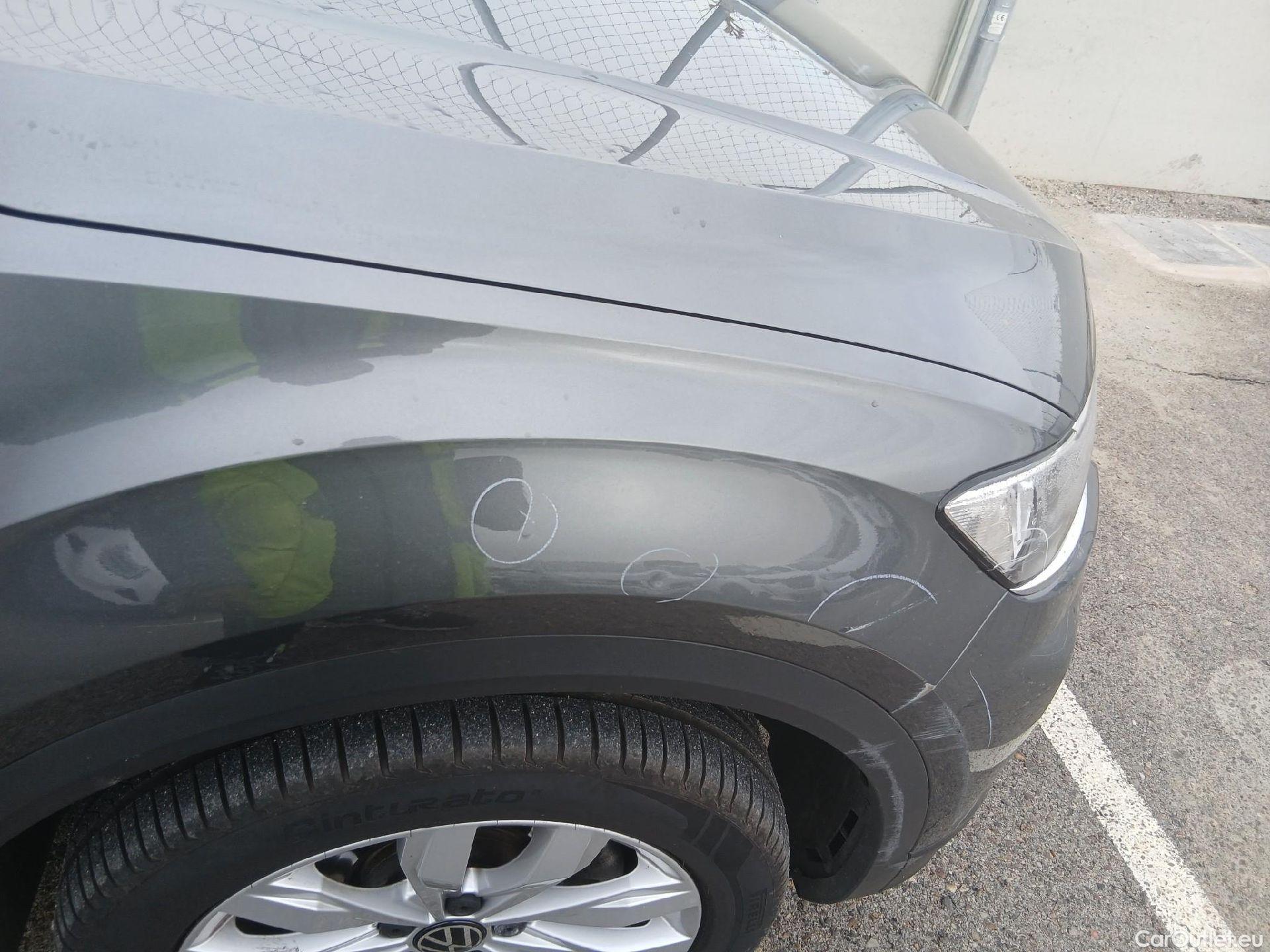  Volkswagen  T-ROC VOLKSWAGEN  / 2017 / 5P / todoterreno Advance 2.0 TDI 110kW (150CV) DSG (AC2) #28