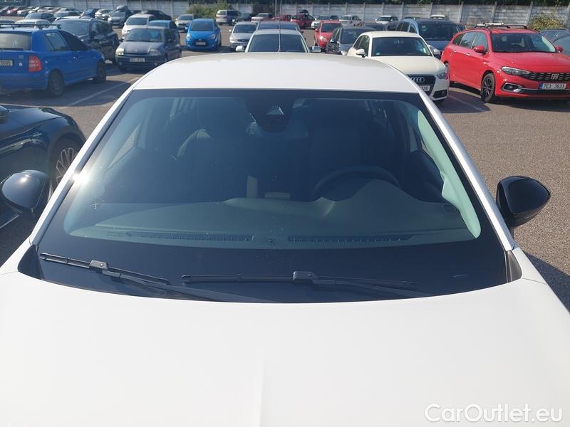  Opel  Corsa  F (2019) e- 100kW Edition AT 5d #1