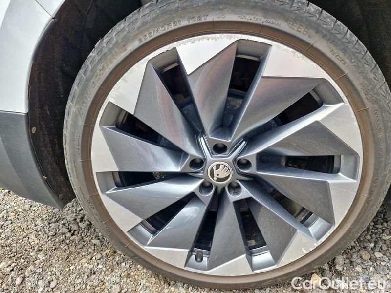  Skoda  ENYAQ  (5AZ) (2020)  82kWh 80x Loft AT 5d #33