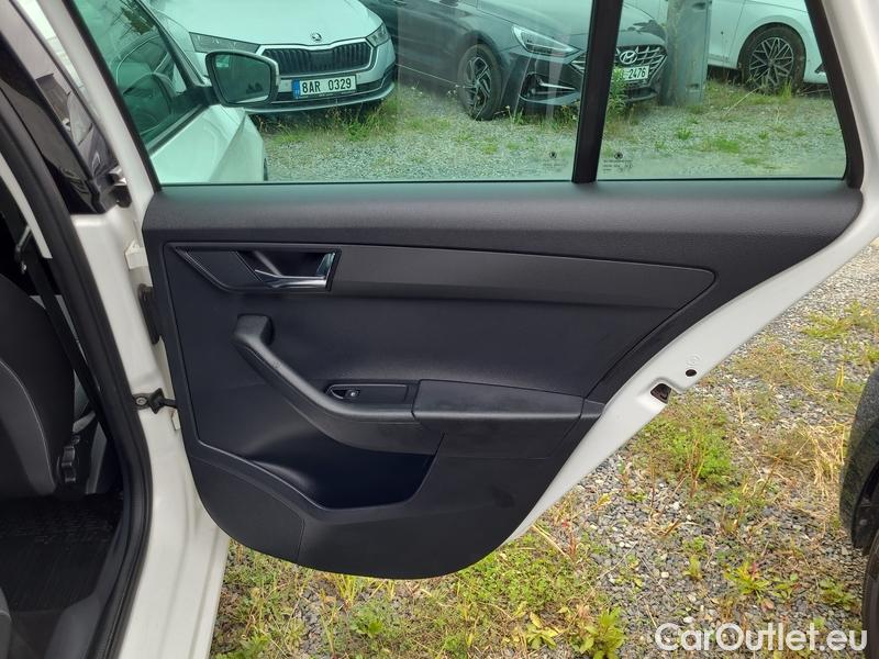  Skoda  Fabia  Combi (2015)  Com 1.0TSI 81 Style #14