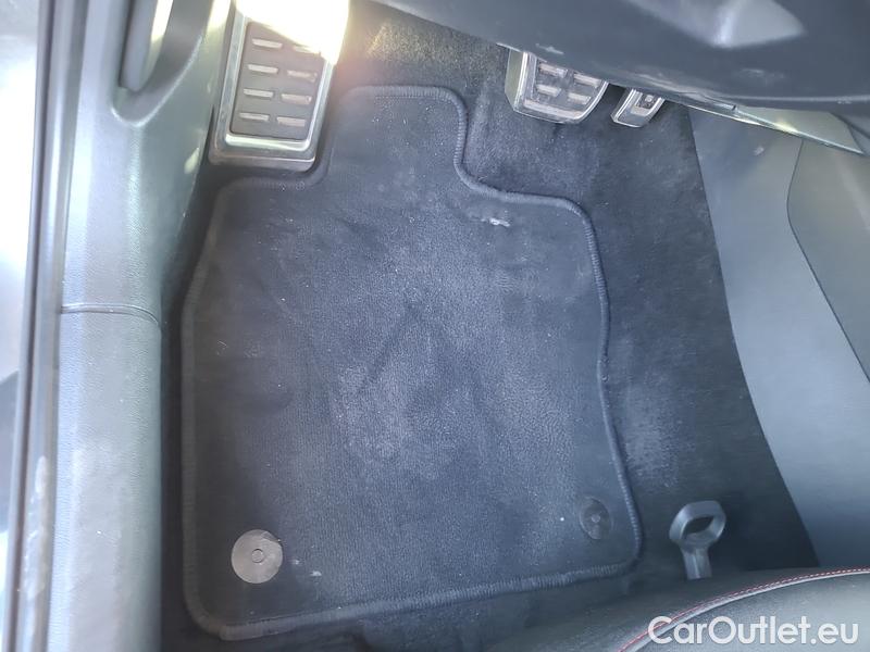  Skoda  Octavia  Lim. (NX3)(2020) Oct. 2.0TDI 147 RS AT #7