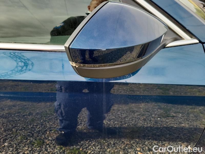  Skoda  Octavia  Combi (NX3)(2020) Oct.C.2.0TSI 140 Style 4x4 AT #4