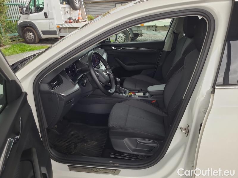  Skoda  Octavia  Combi (NX3)(2020) Oct.Combi 1.5TSI 110 Style #5