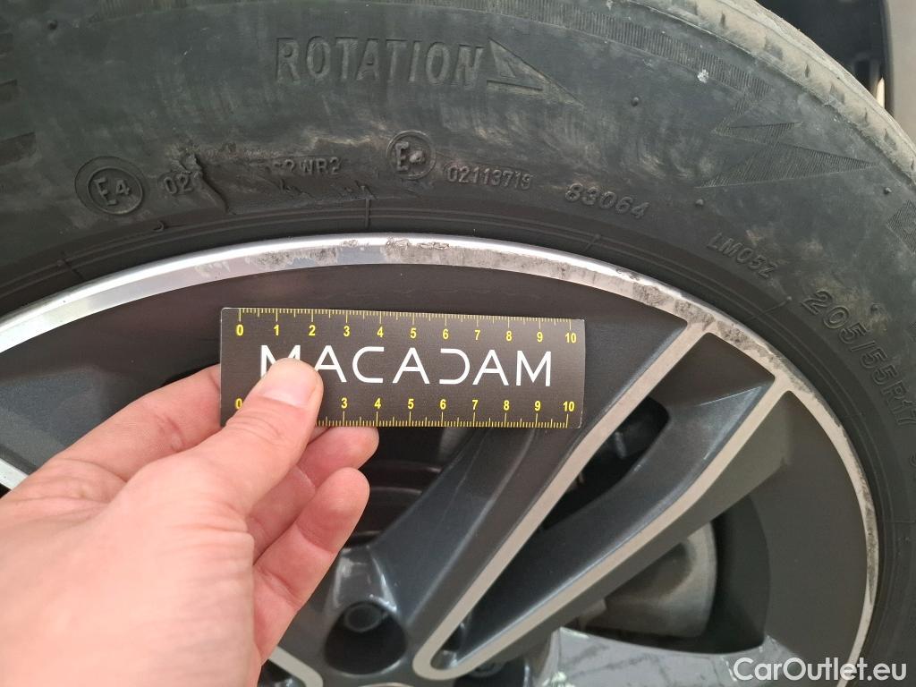  Bmw  Serie 2 BMW  Gran Tourer / 2018 / 5P / monospace 218d Sport Auto #13