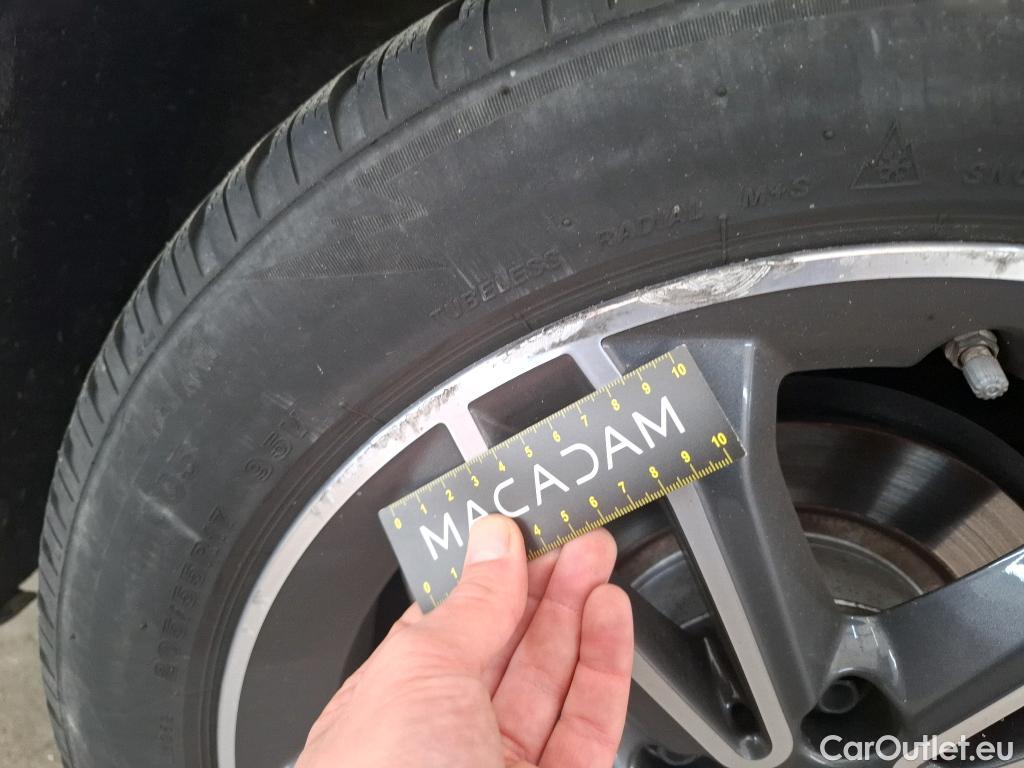  Bmw  Serie 2 BMW  Gran Tourer / 2018 / 5P / monospace 218d Sport Auto #19