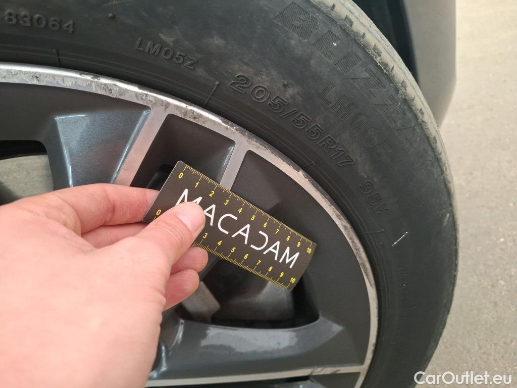  Bmw  Serie 2 BMW  Gran Tourer / 2018 / 5P / monospace 218d Sport Auto #14