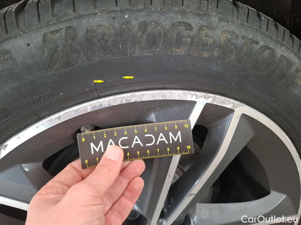  Bmw  Serie 2 BMW  Gran Tourer / 2018 / 5P / monospace 218d Sport Auto #37