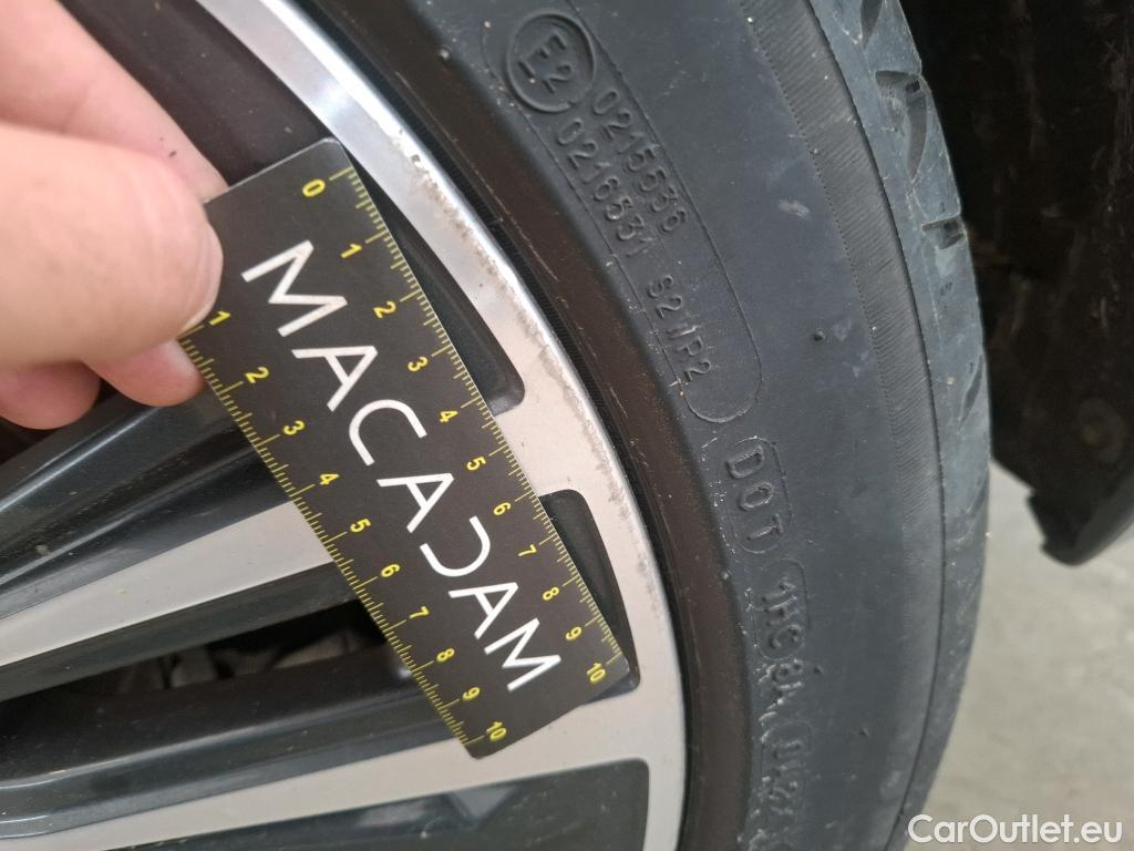  Bmw  Serie 1 BMW Série 1 / 2019 / 5P / Berline 116i DKG7 Business Design #31