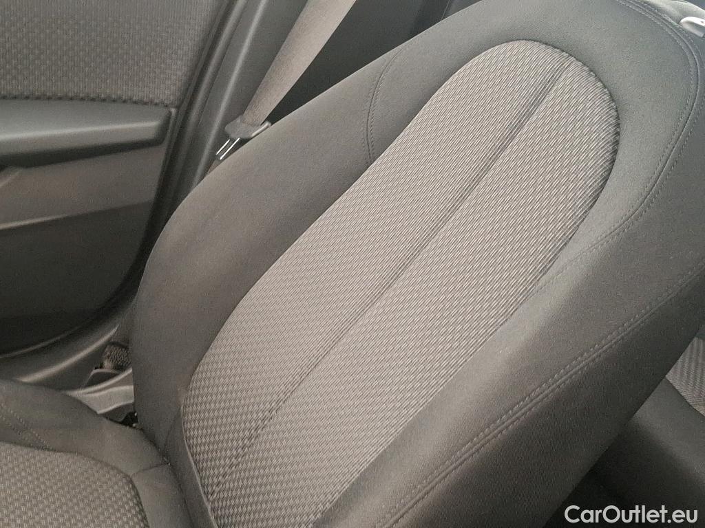  Bmw  Serie 1 BMW Série 1 / 2019 / 5P / Berline 116i DKG7 Business Design #41